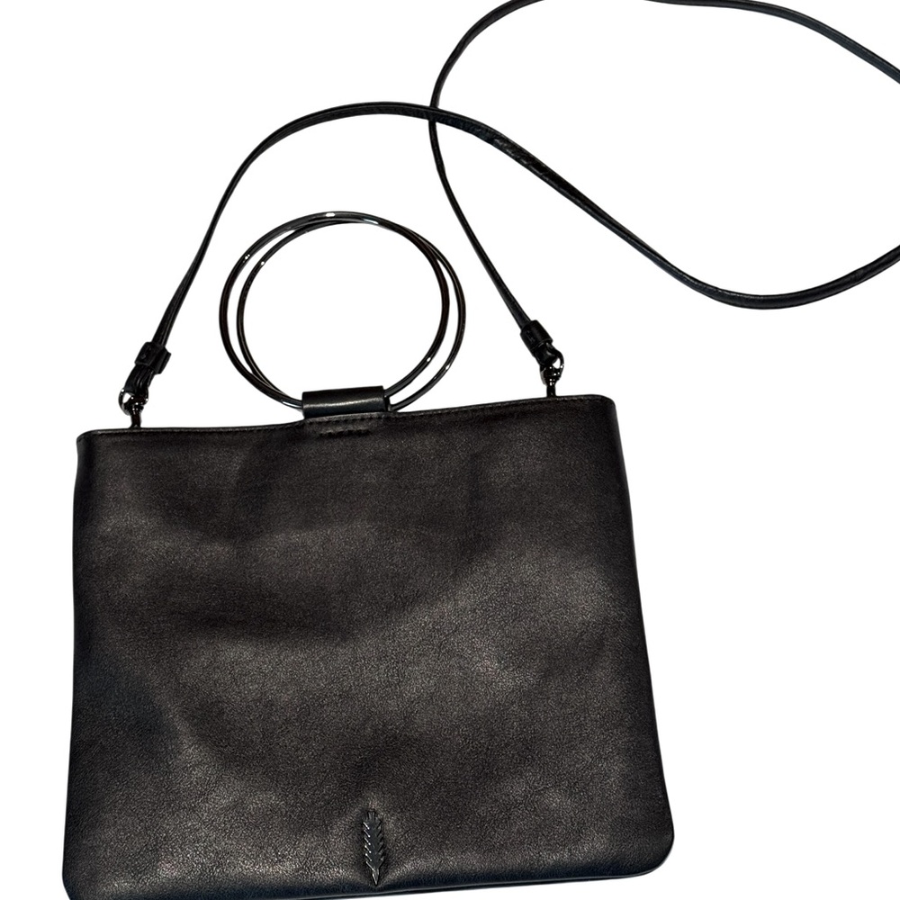 Thacker
Leather Le Pouch Bangle